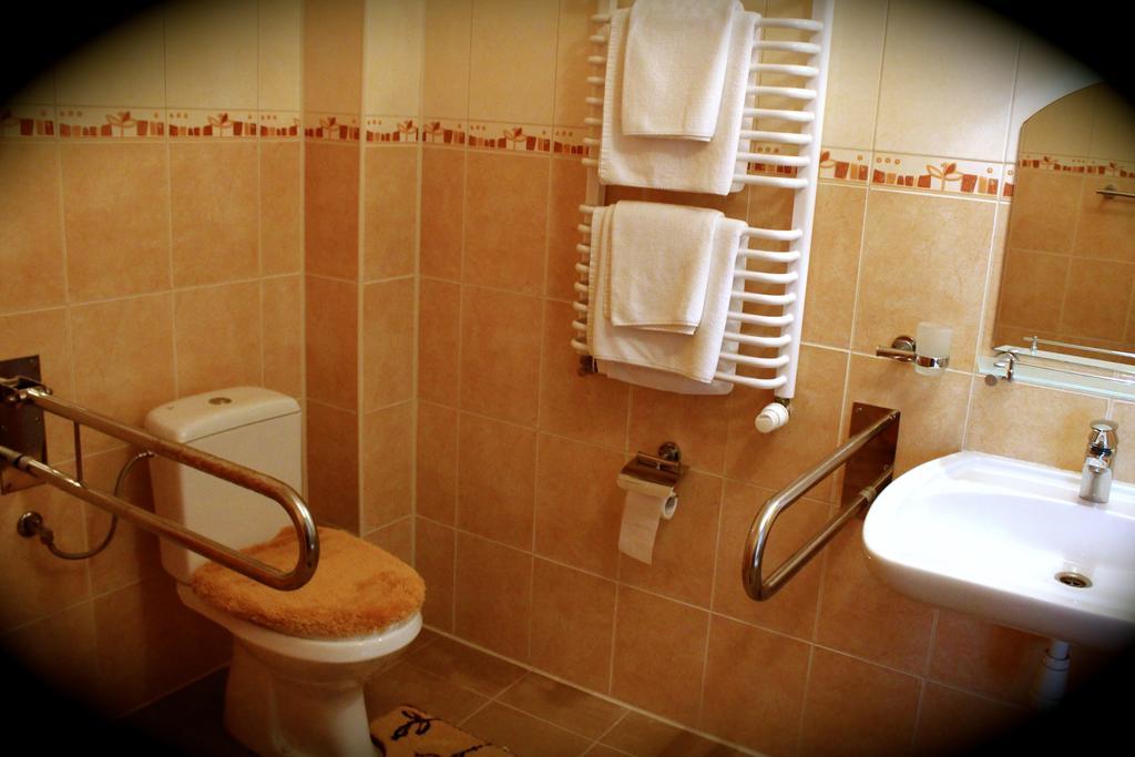 Parkowa - Noclegi Ze Sniadaniem Nowa Ruda Zimmer foto