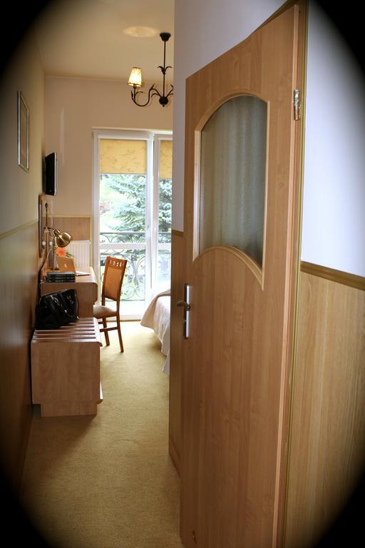 Parkowa - Noclegi Ze Sniadaniem Nowa Ruda Zimmer foto
