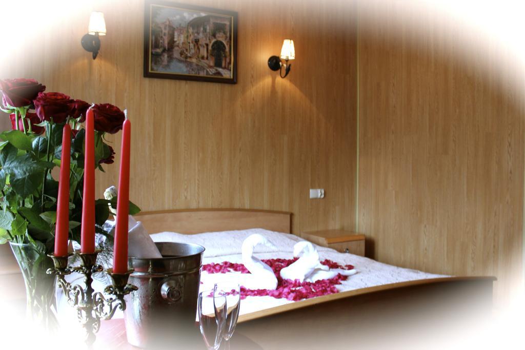 Parkowa - Noclegi Ze Sniadaniem Nowa Ruda Zimmer foto