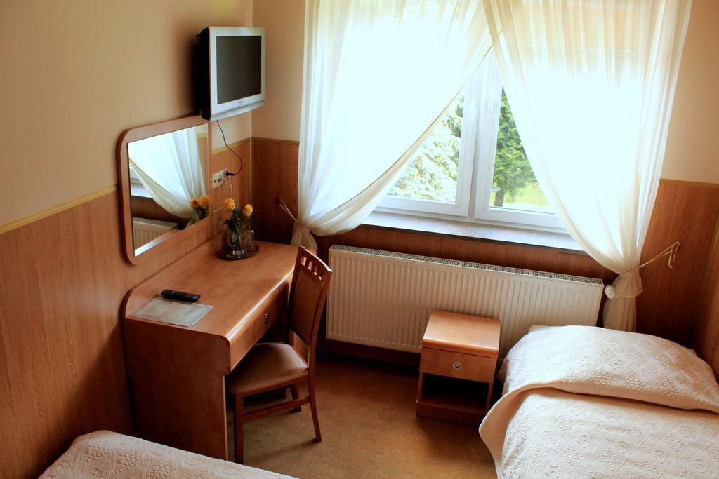Parkowa - Noclegi Ze Sniadaniem Nowa Ruda Zimmer foto